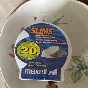 🌻SALE🌻 CD & DVD case